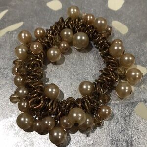 Bracelet faux pearl and stretch weave metal 3 inch diameter